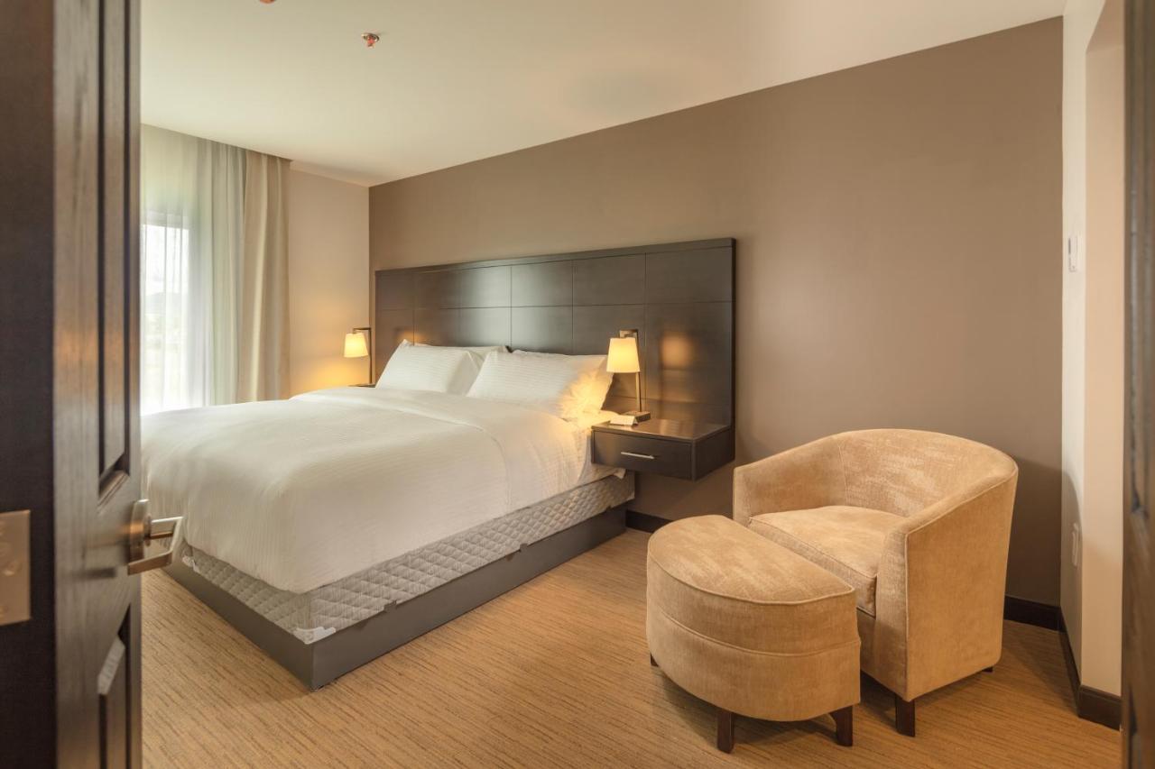 Staybridge Suites - Irapuato By Ihg מראה חיצוני תמונה