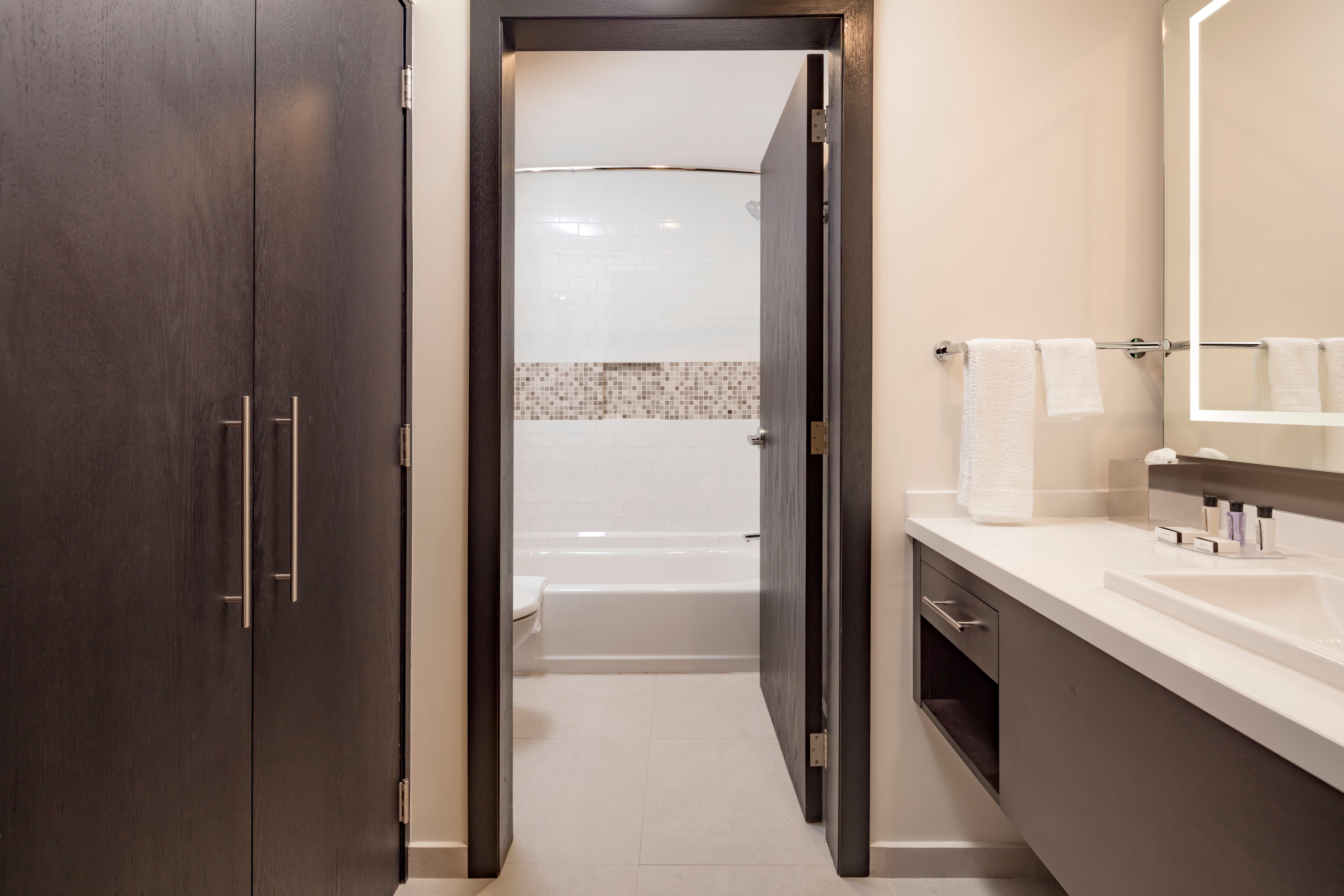Staybridge Suites - Irapuato By Ihg מראה חיצוני תמונה