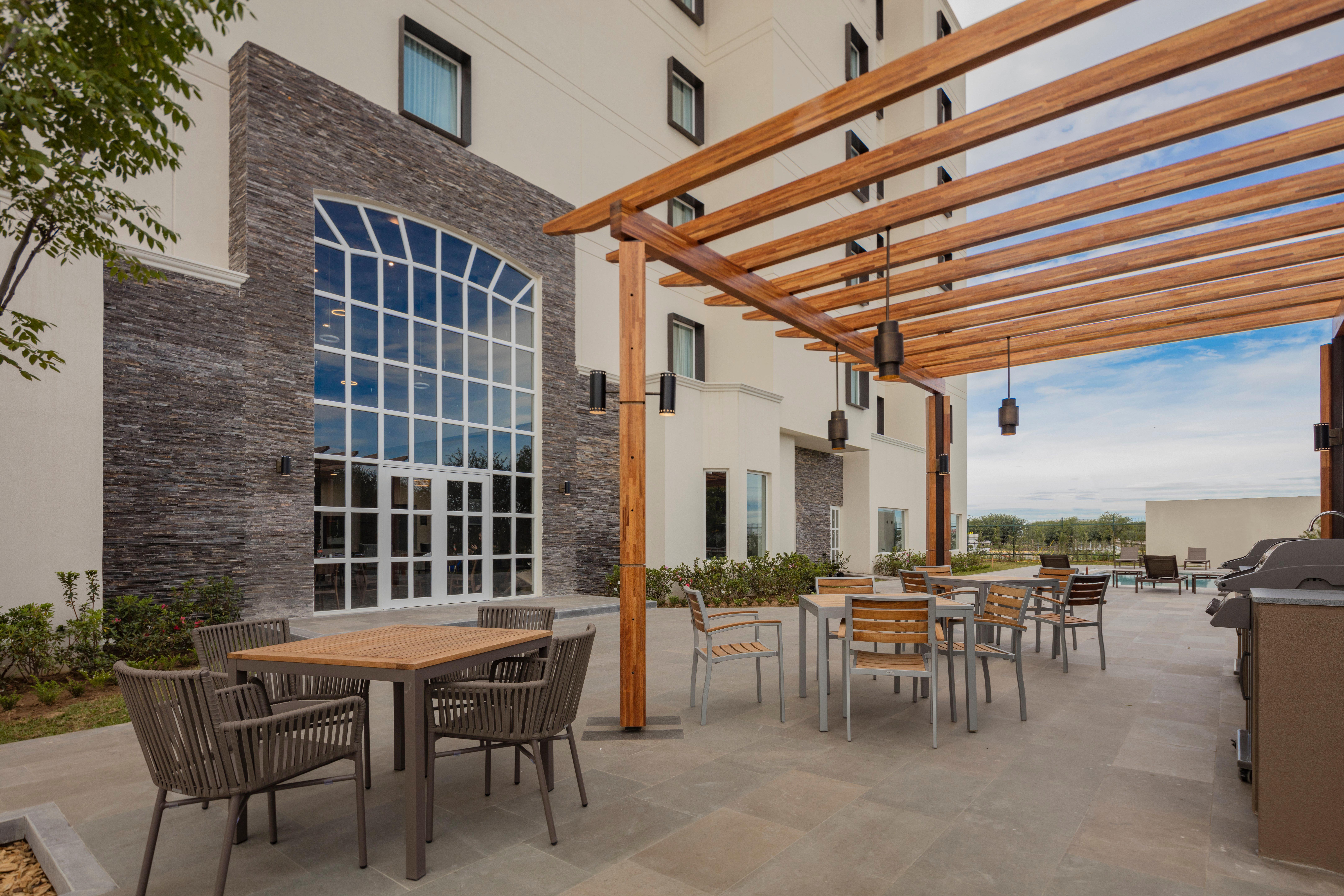 Staybridge Suites - Irapuato By Ihg מראה חיצוני תמונה