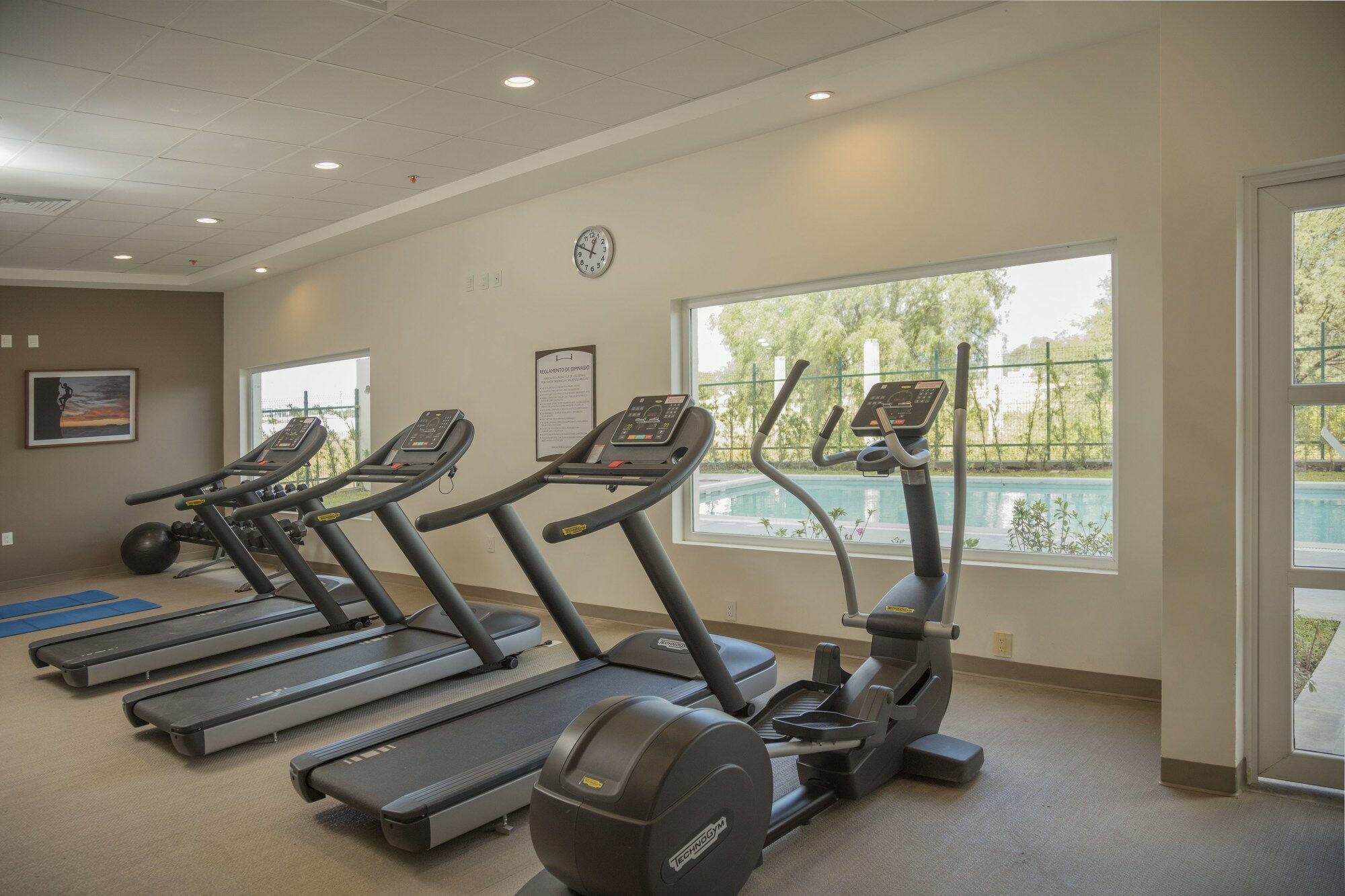 Staybridge Suites - Irapuato By Ihg מראה חיצוני תמונה