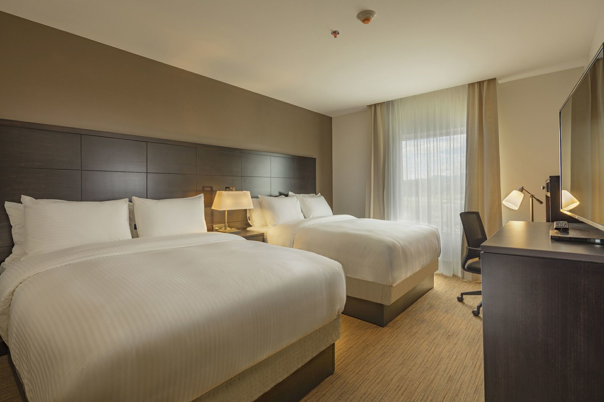 Staybridge Suites - Irapuato By Ihg מראה חיצוני תמונה